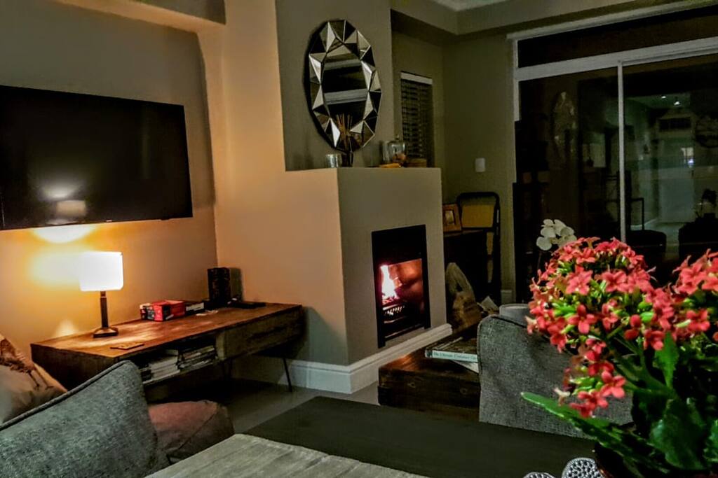 Lounge with fireplace