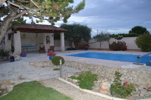 Small quiet house near Avignon.