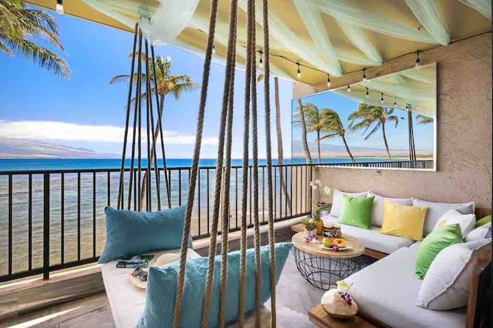 Spectacular luxury Oceanfront condo central Maui