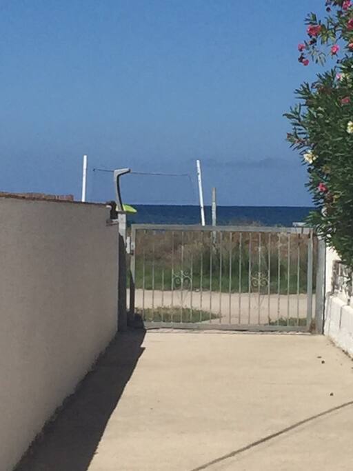 ACCESO PRIVADO A PLAYA