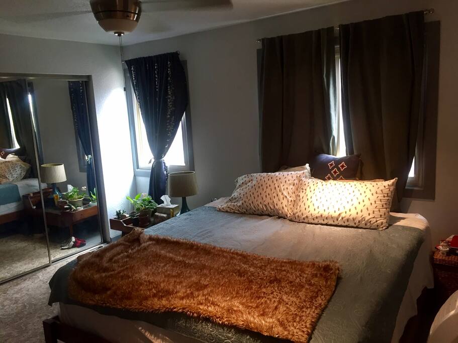 California King size bed