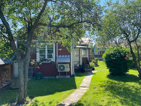 Popular Airbnb listing: Cozy cottage in a quiet area in northern Roslagen, 50 sqm in Östhammar