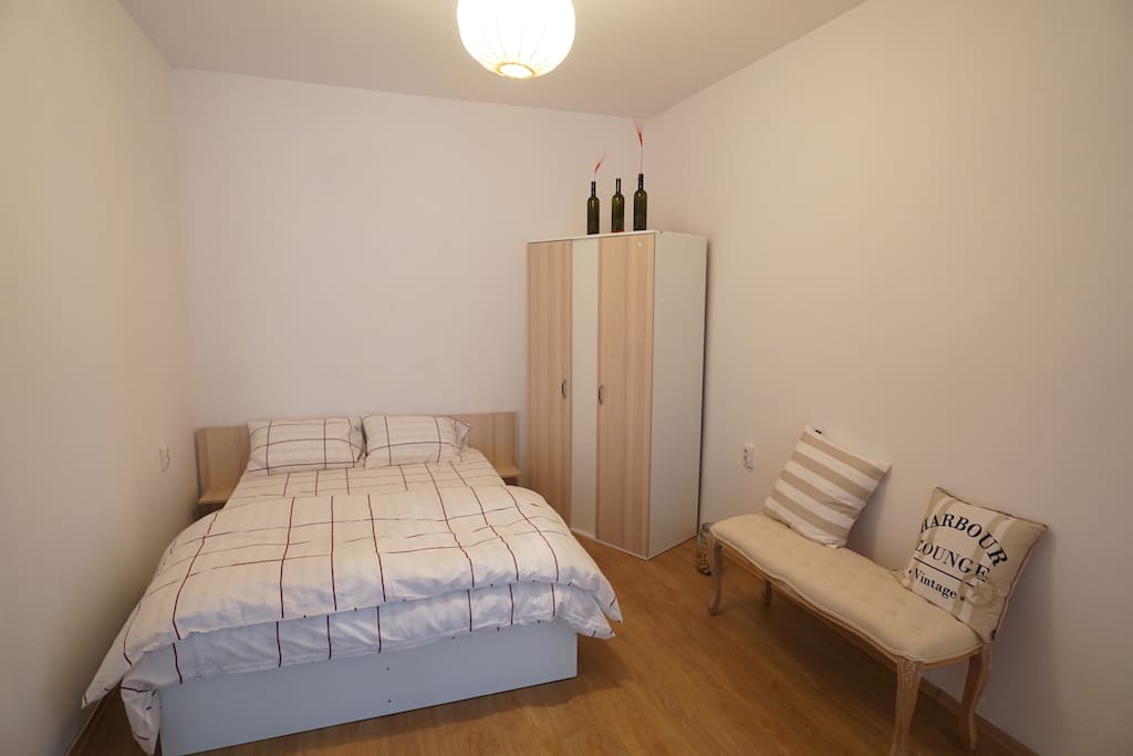 The left-side bedroom1