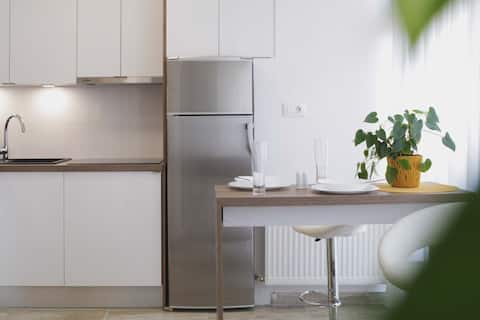 Top performing Airbnb: Cozy, light and modern fully equipped Studio in Mjesni Odbor Kozala