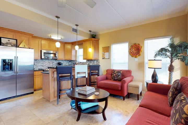 Dog-friendly condo near beach w/ shared tennis near restaurants, parks, & more!
