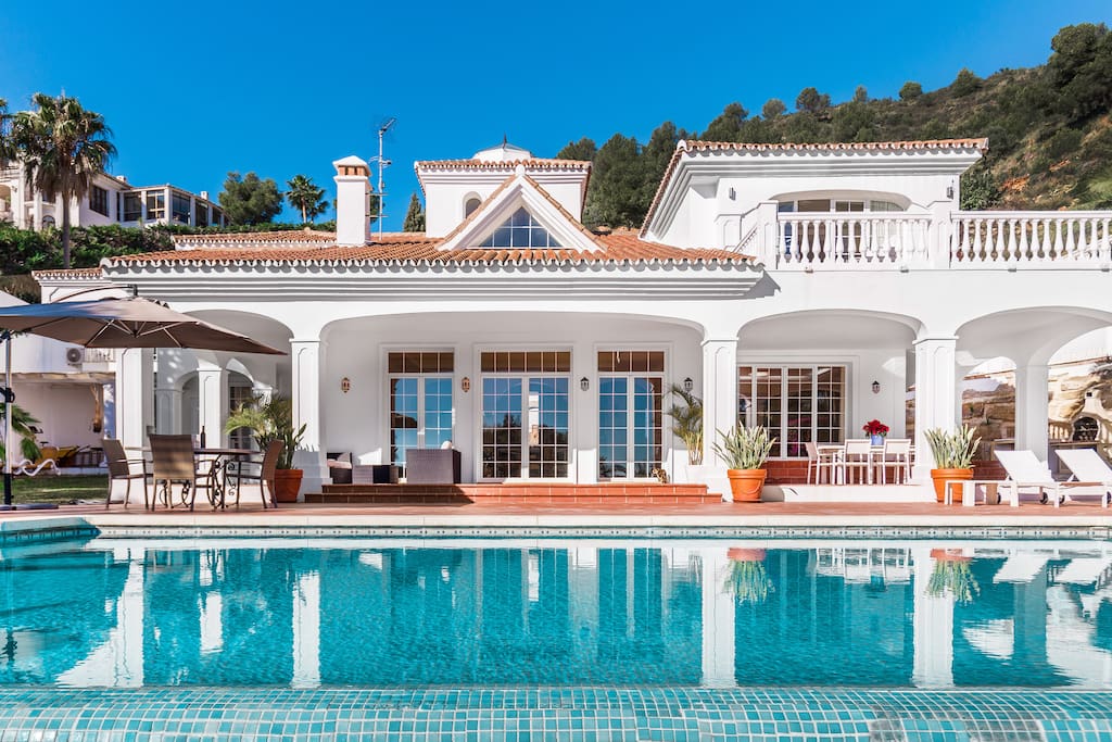luxury villa for rent in Marbella only 5 min. from Puerto Banus