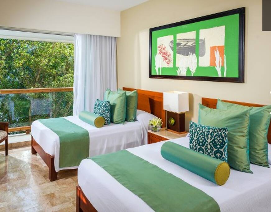 Suite
2 Queen size beds