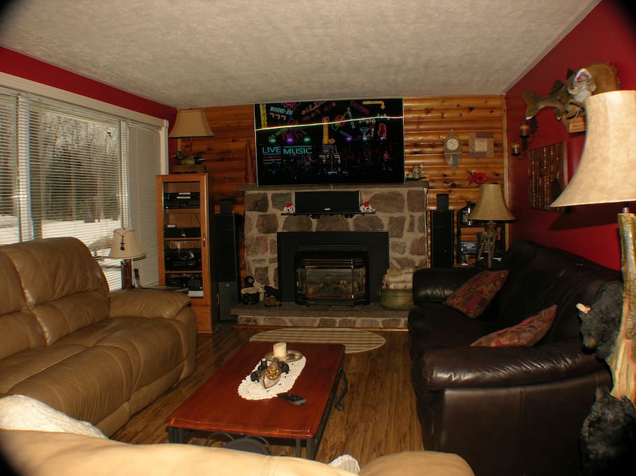 Living Room 65" 4K SUHD TV