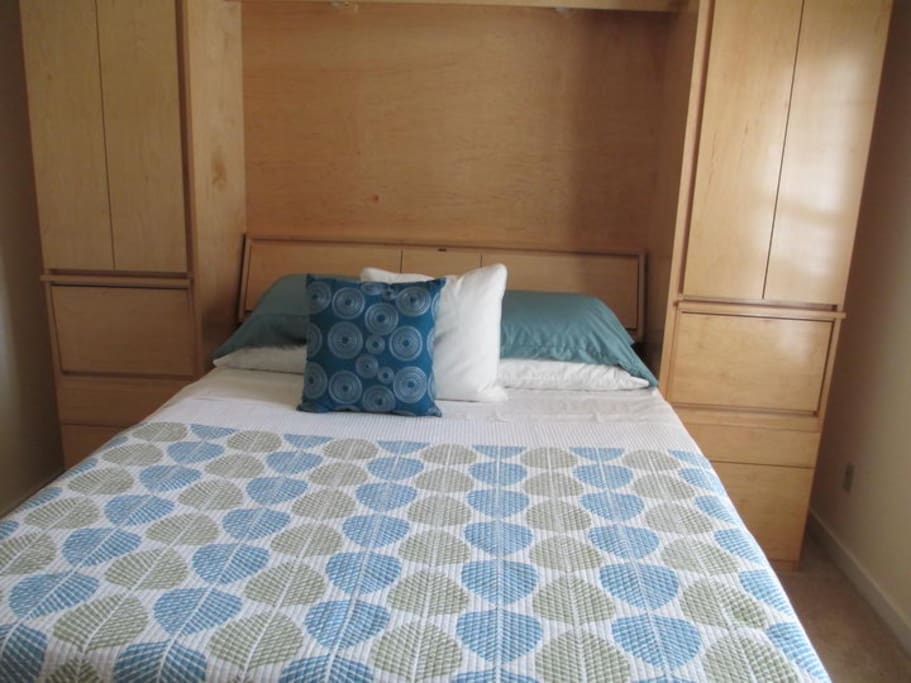 Queen Size Murphy Bed