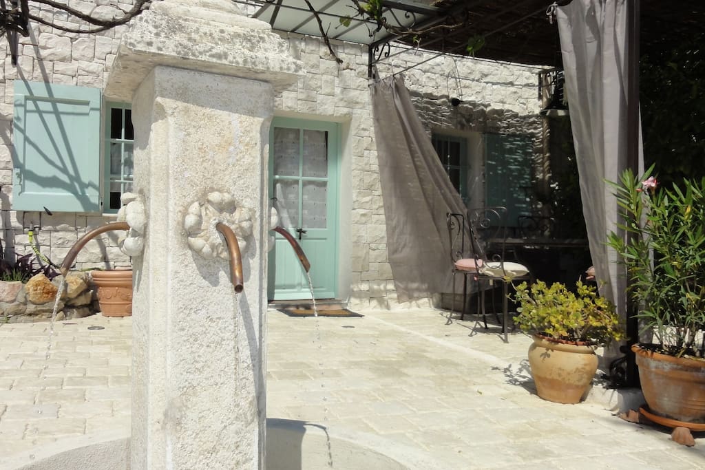 Front Petite Maison
