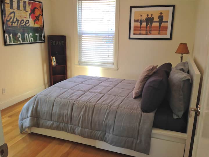 Sovrum på nedervåningen