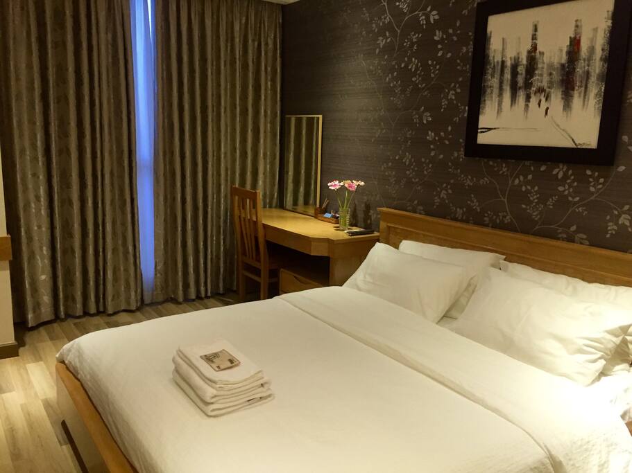 Elegant bedroom