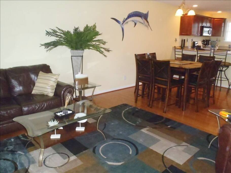 OPEN FLOOR PLAN