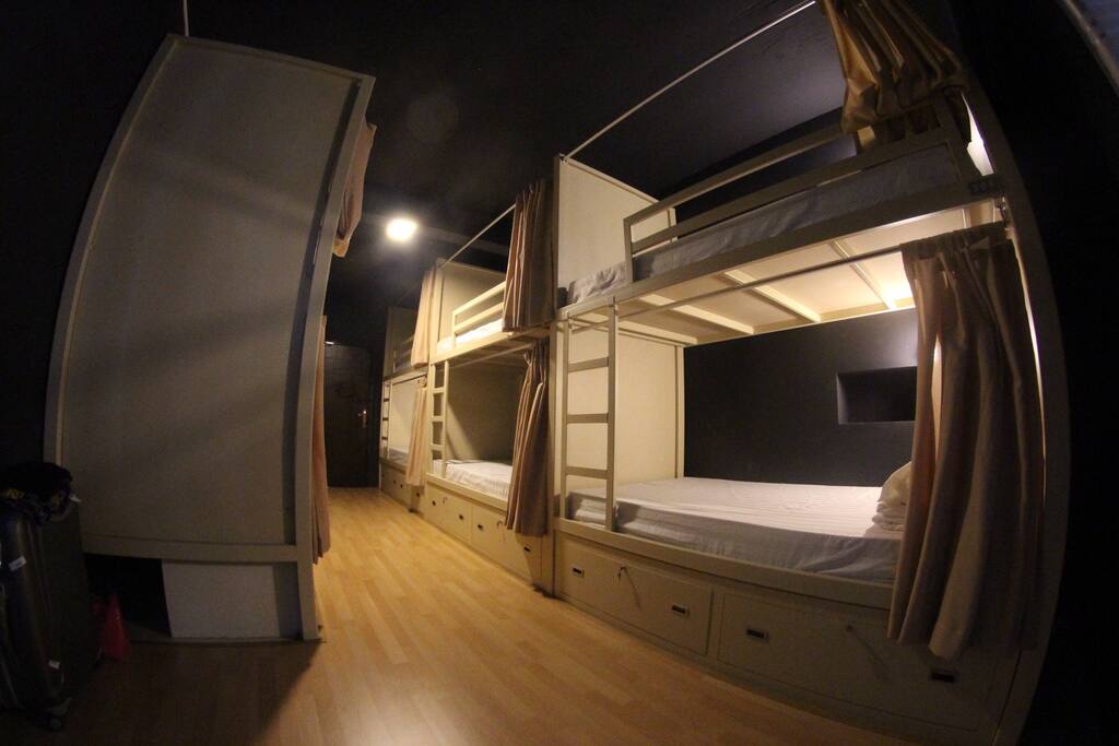 Mate room