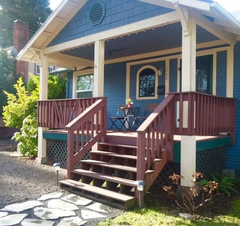 “Rhapsody in Blue” ~ An Enchanting 1920's Gem!