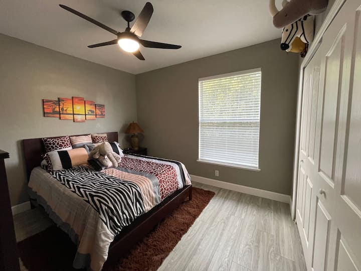 Mwonekano wa ziada wa chumba cha Ufalme wa Wanyama.