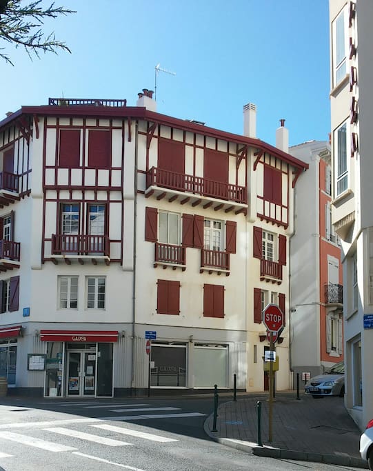 La Façade (typique Basque) de la résidence ERDIAN