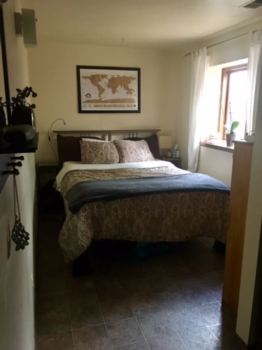 Queen bed