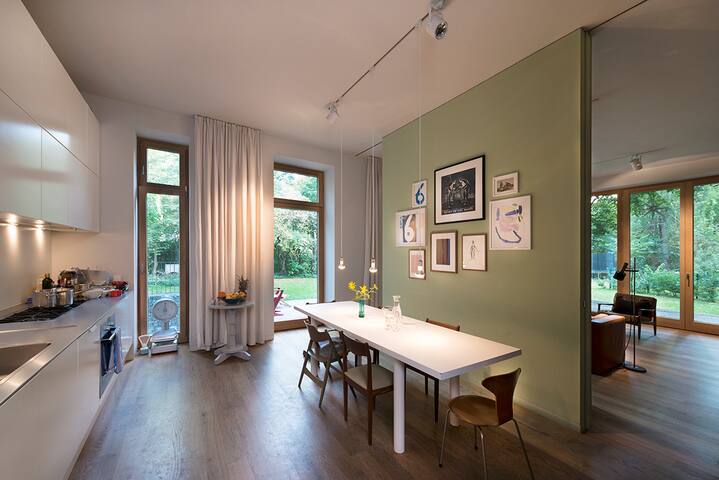 200qm Unique location on a park-like property gallery image 4