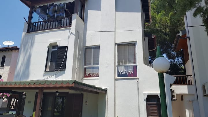 aktur tatil sitesinde keyifli bir tatil datca sehrinde kiralik evler mugla turkiye