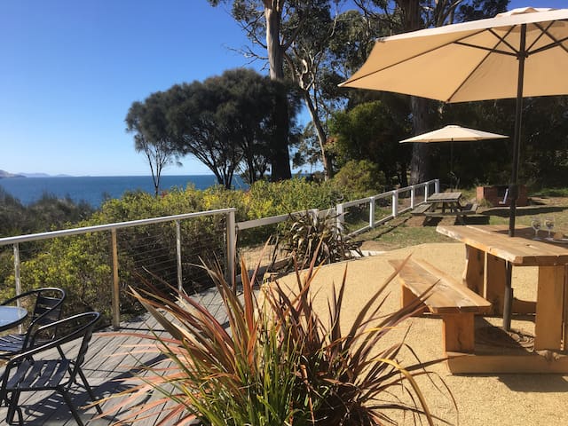 Spring Beach Holiday House gallery image 4