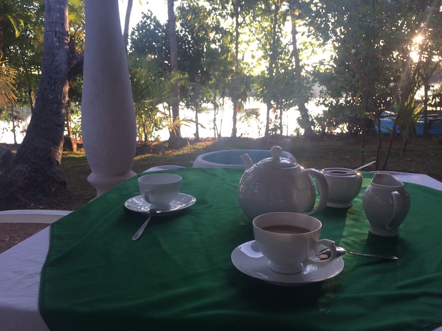 breakfast in the garden