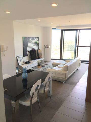 SouthYarra Hideaway(2br+WIFI+CarP) gallery image 3