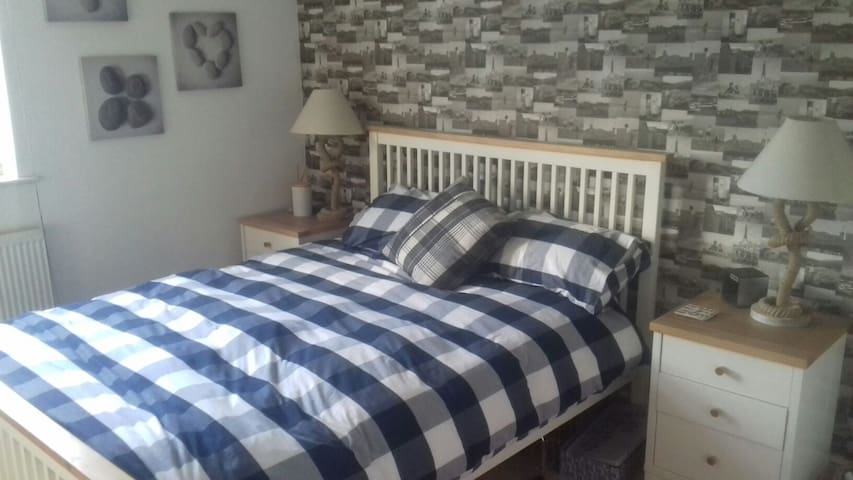 Modern Town House within uphill area of Lincoln.