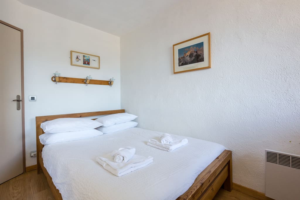 Double Bed