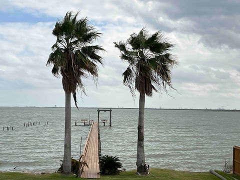 Waterfront Amazing View 2b/2b fishingPier Houston