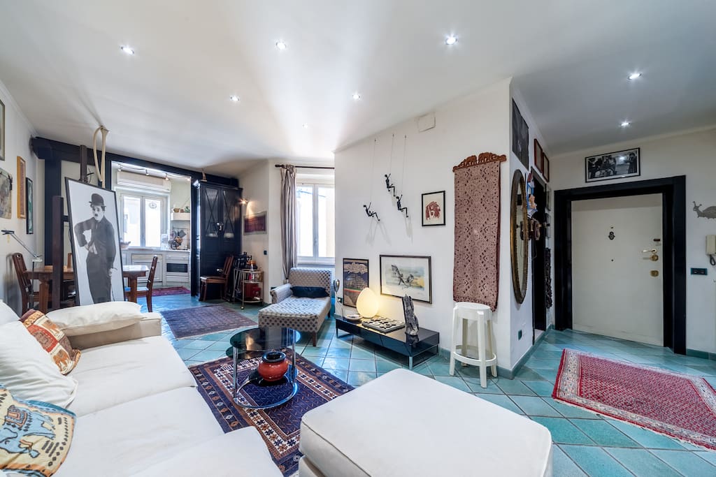 panoramic of living room with details of art