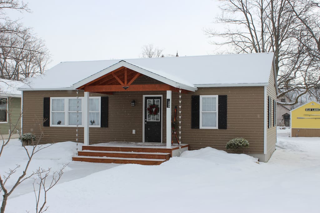 Ski weekend get-a-way? Just an hour south of The Boynes, Nub's Knob, and Mt. Holiday in TC is just minutes away.