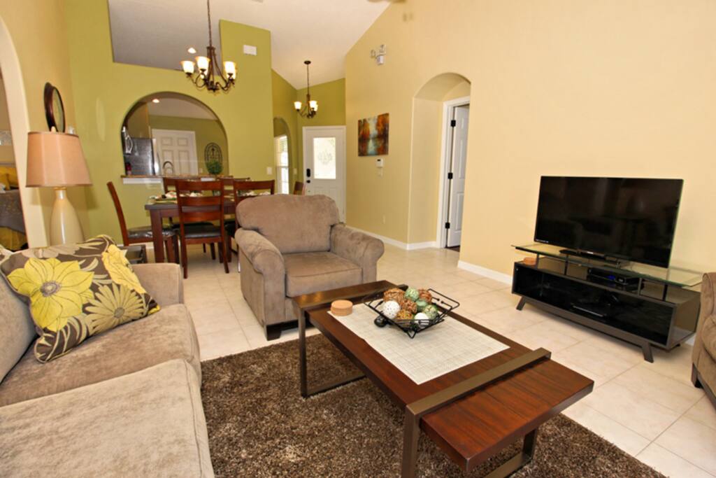 Family-Entertainment-Room-1