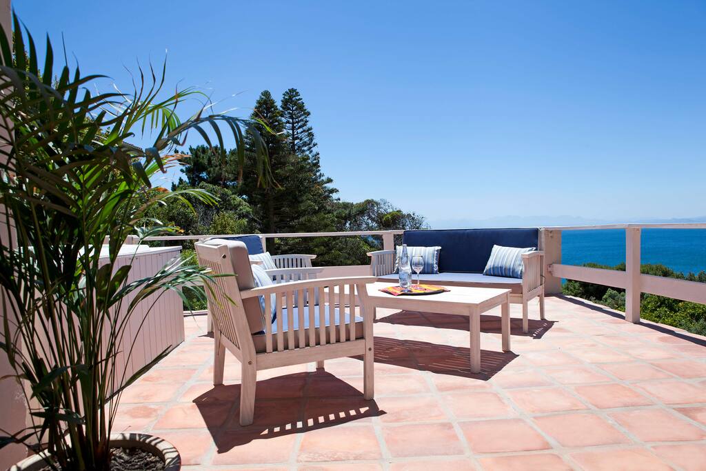 Entertainment, sun tanning and BBQ deck