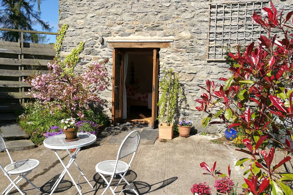 Patio to main door