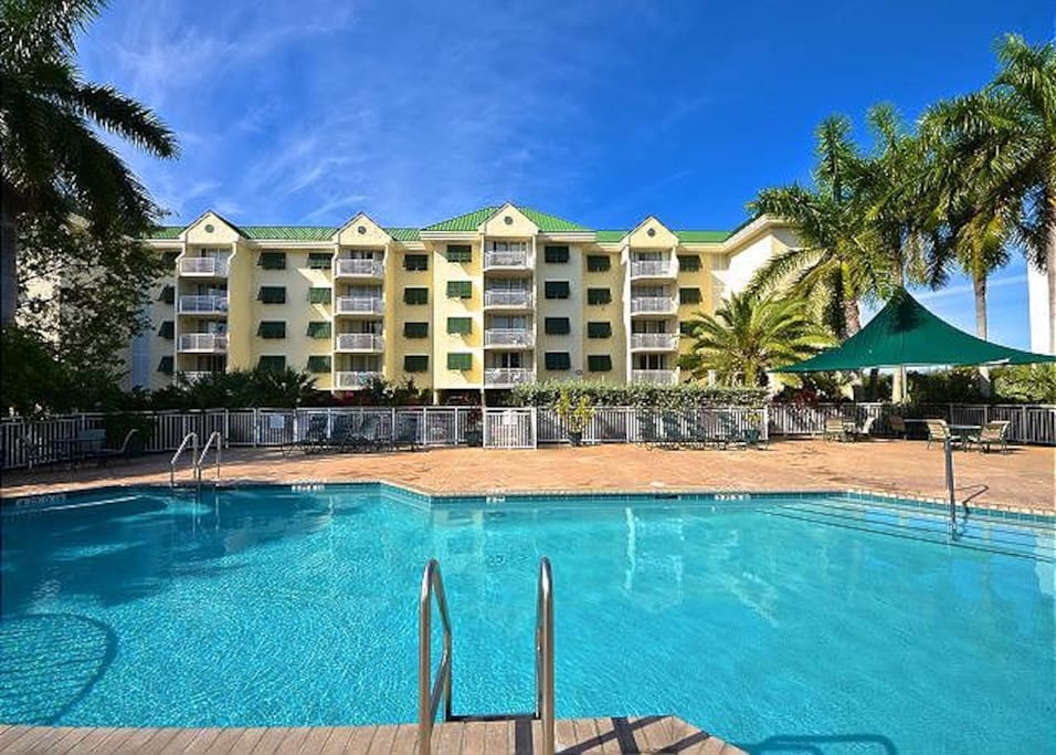 Sunrise Suites Resort