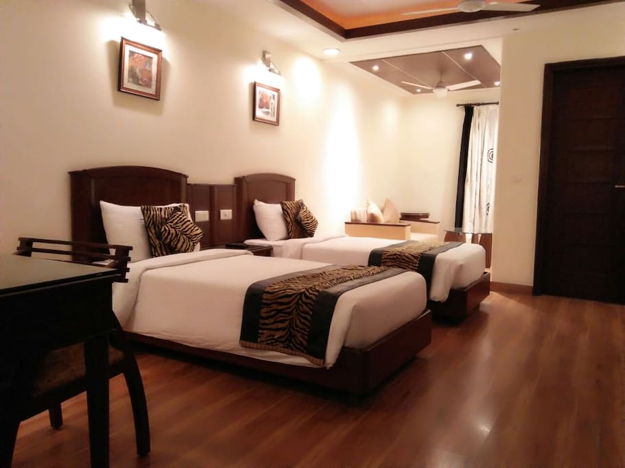 DLX TWIN ROOM