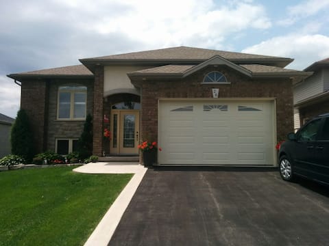 Bright modern 2 bedroom