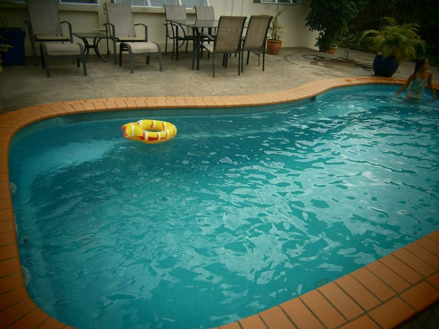 FIJI APARTMENT WITH POOL AIRCON close to airport