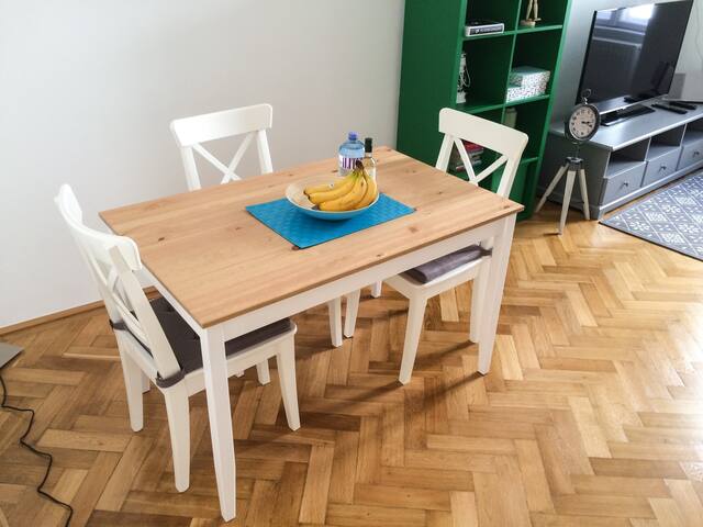 Lovely City Apartment gallery image 4