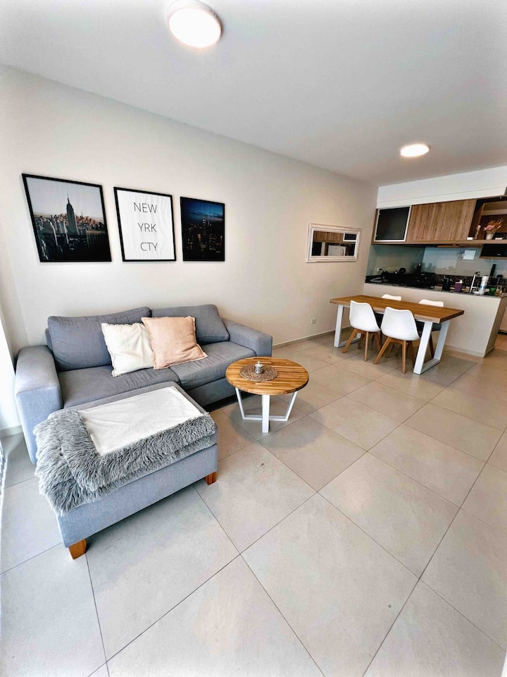 Spacious apartment San Telmo, Buenos Aires. Vacation homes for Rent