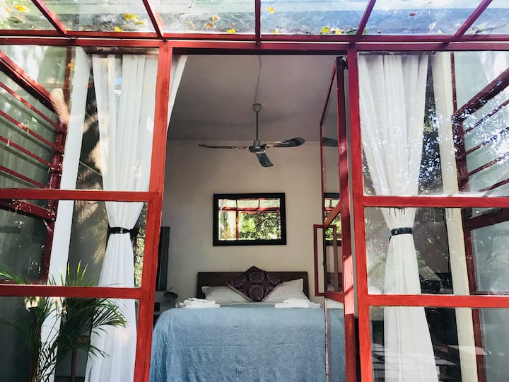 Cottage esterno con bagno privato e angolo cottura 