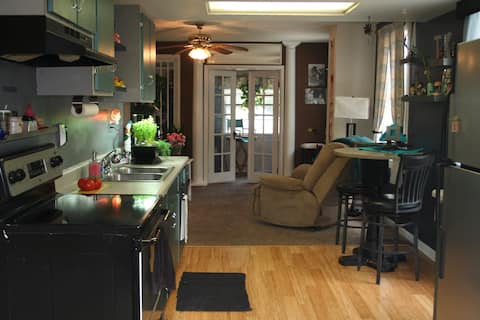 Successful Airbnb property: 2nd Floor Home with Fun Amenities! in Holly Hill