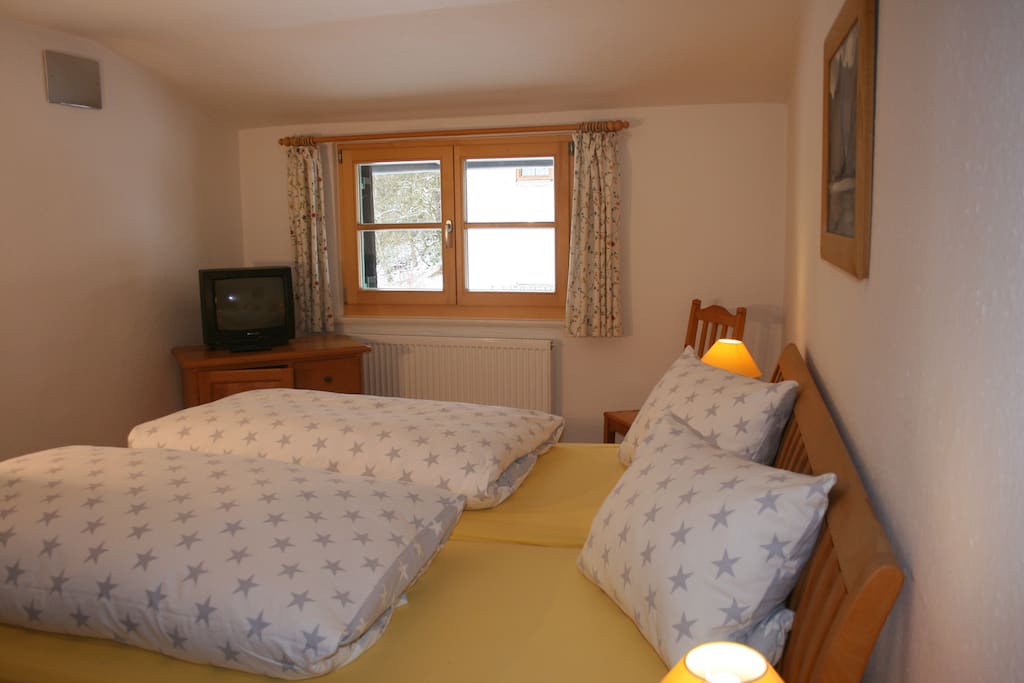 Schlafzimmer 2