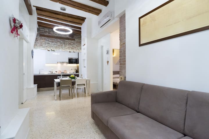 Ca’ Flavia 8 minutes from St. Mark’s and Rialto