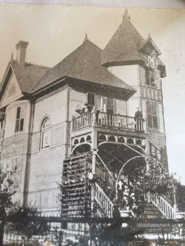 The Old Spanish Consulate Tower/Pool/Spa