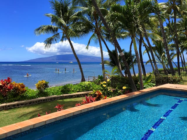 Big Beautiful Maui Beach House gallery image 3
