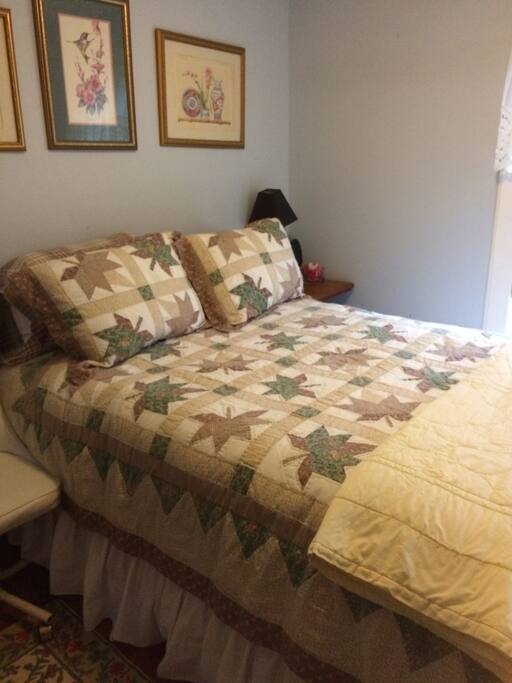 Full bed no bathroom.taken 2016 fall