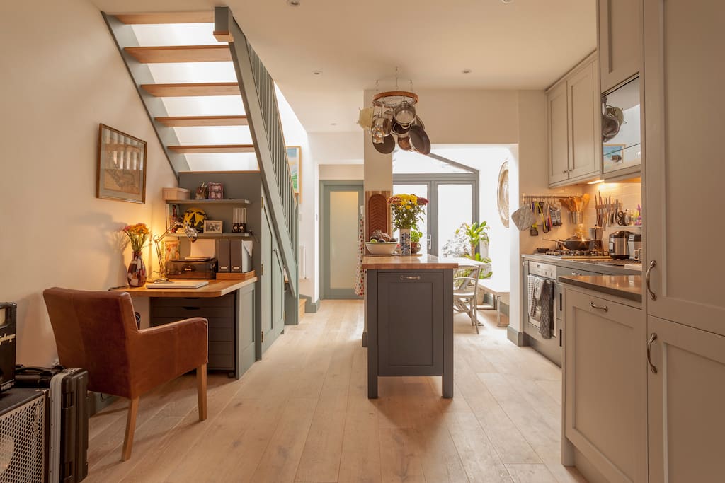 Top 100 Airbnb Rentals 2017 in Dublin, Ireland