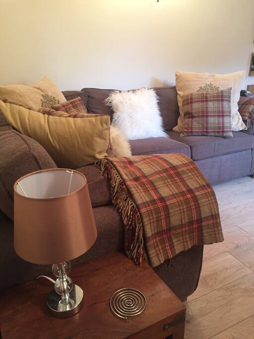 Cosy Settee
